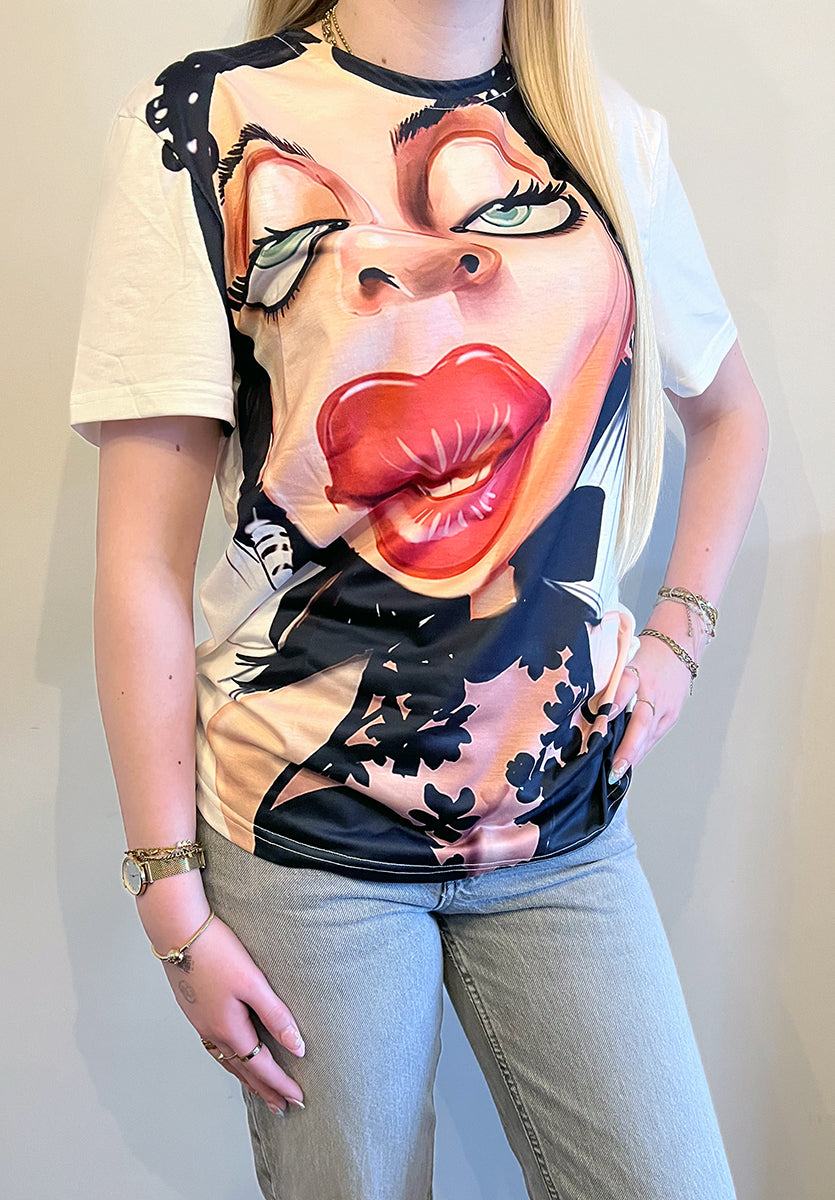 T-shirt met de karikatuur van Billie Eilish
